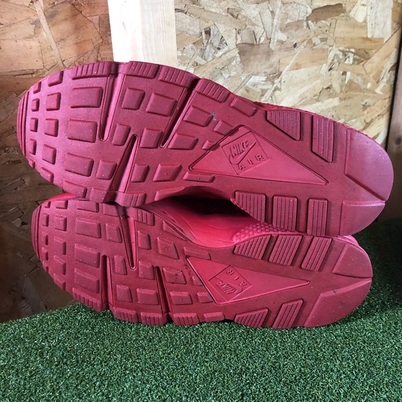 Nike Air Huarache Varsity Triple Red Sneakers Men’s 13 - Picture 10 of 12